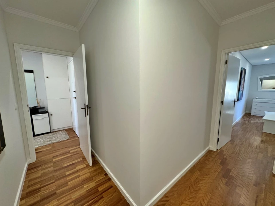 Apartamento T1 para Venda em Labruge Foto 18