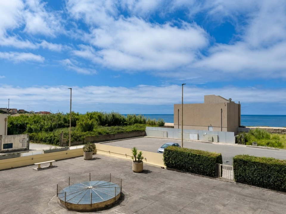 Apartamento T1 para Venda em Labruge Foto 4