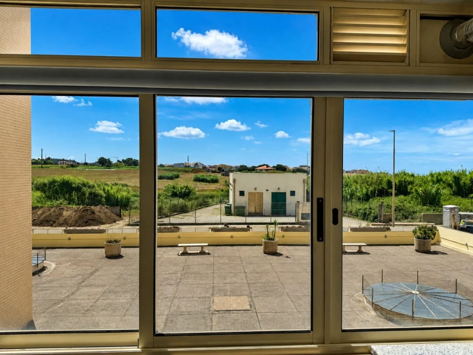 Apartamento T1 para Venda em Labruge Foto 10