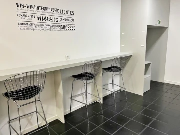 Loja para Arrendamento em Paranhos