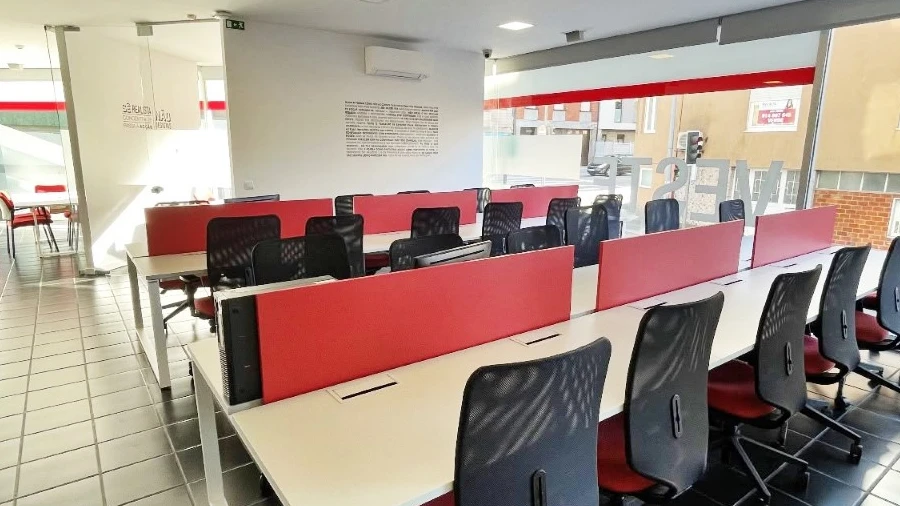 Loja para Arrendamento em Paranhos