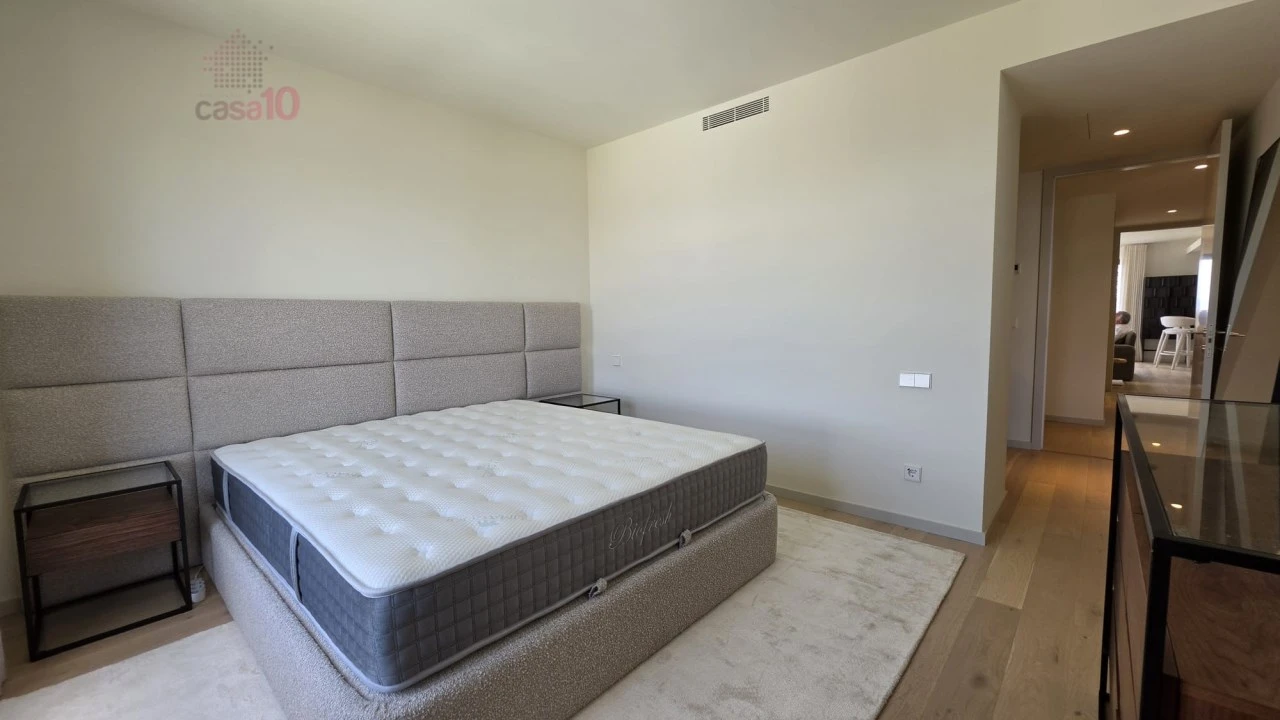 Apartamento T2 para Venda em Parque das Nações Foto 16
