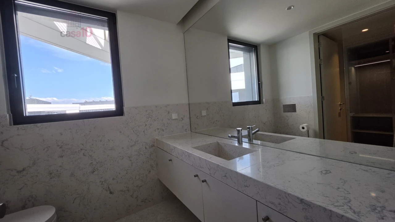 Apartamento T2 para Venda em Parque das Nações Foto 18