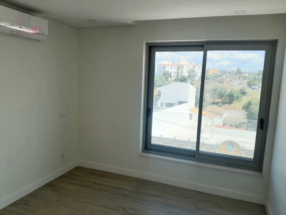 Apartamento T4 para Venda em Almancil Foto 8