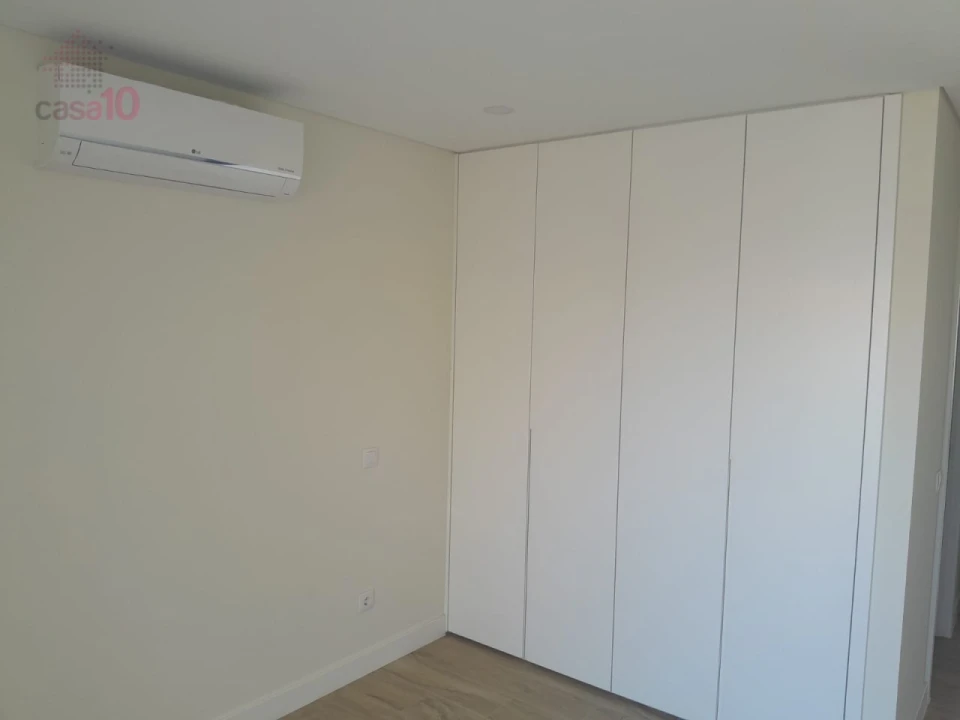 Apartamento T4 para Venda em Almancil Foto 13