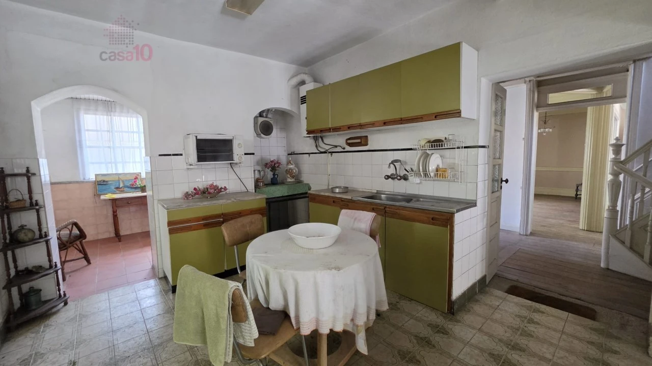 Moradia T6 para Venda em Castro Daire Foto 39