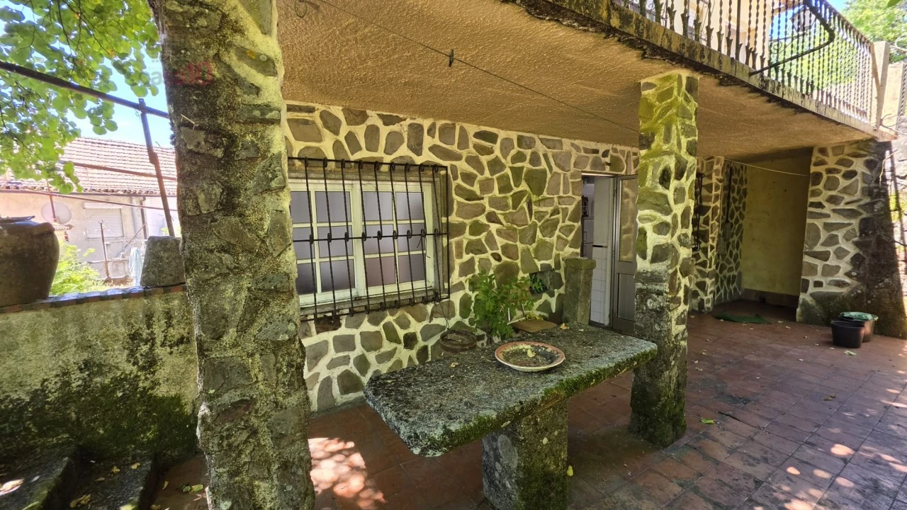 Moradia T6 para Venda em Castro Daire Foto 42