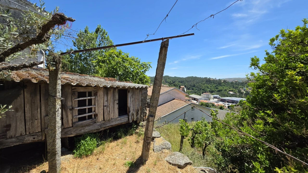 Moradia T6 para Venda em Castro Daire Foto 57