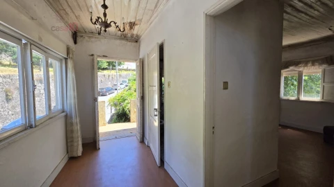 Moradia T6 para Venda em Castro Daire