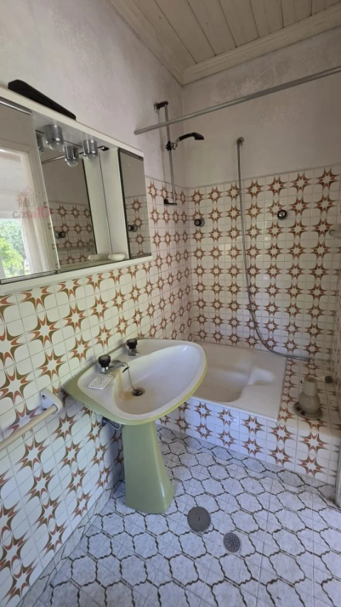 Moradia T6 para Venda em Castro Daire