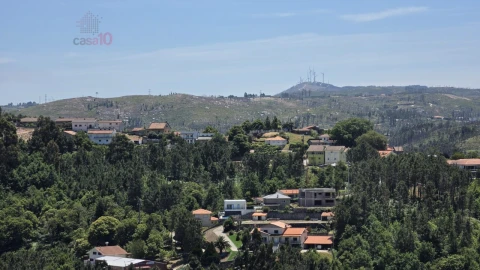 Moradia T6 para Venda em Castro Daire