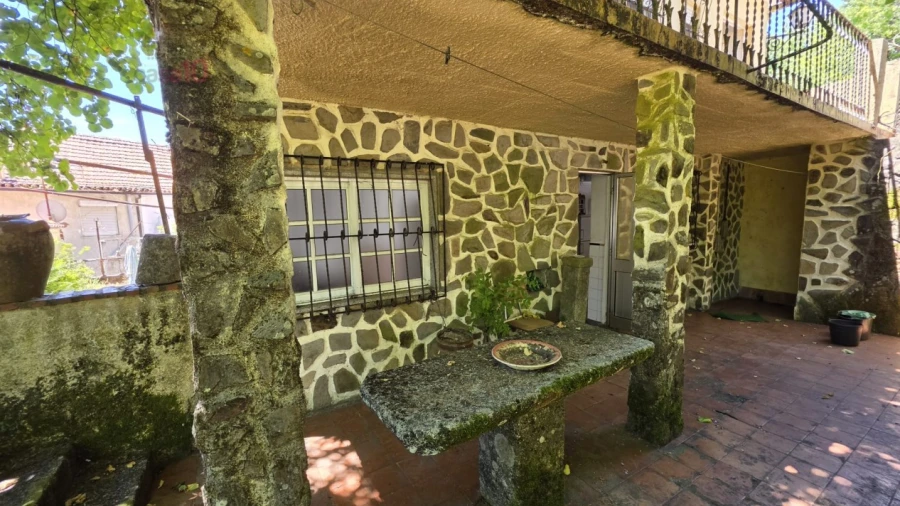 Moradia T6 para Venda em Castro Daire