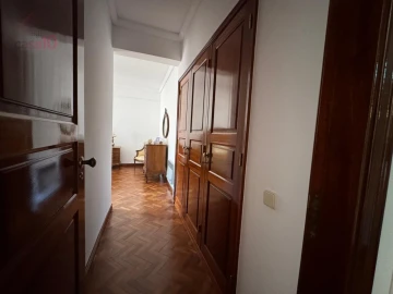 Apartamento T3 para Arrendamento em Lumiar