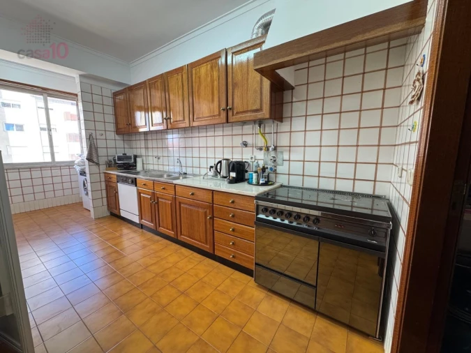 Apartamento T3 para Arrendamento em Lumiar Foto 9