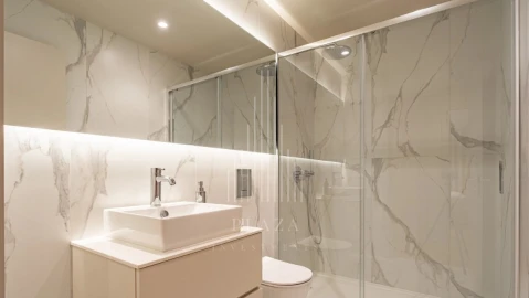Apartamento T4 para Venda em Santa Marinha e São Pedro da Afurada