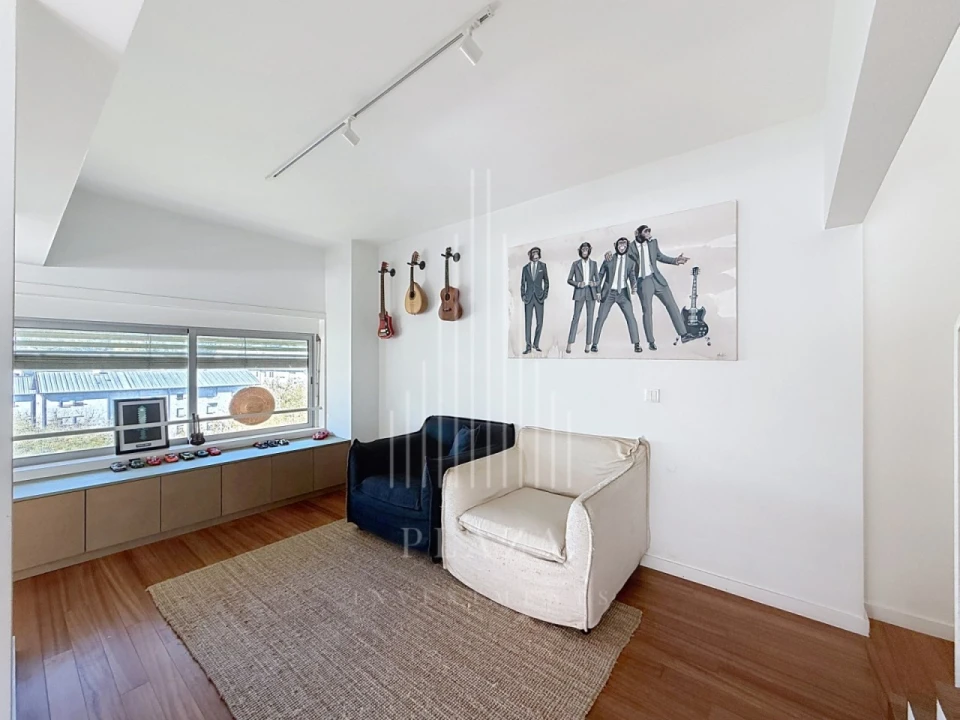 Apartamento T4 para Venda em Lordelo do Ouro e Massarelos Foto 5