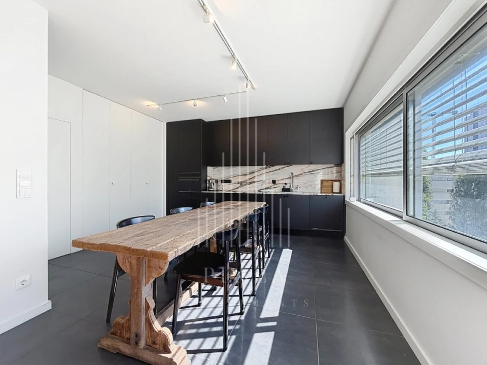 Apartamento T4 para Venda em Lordelo do Ouro e Massarelos Foto 12