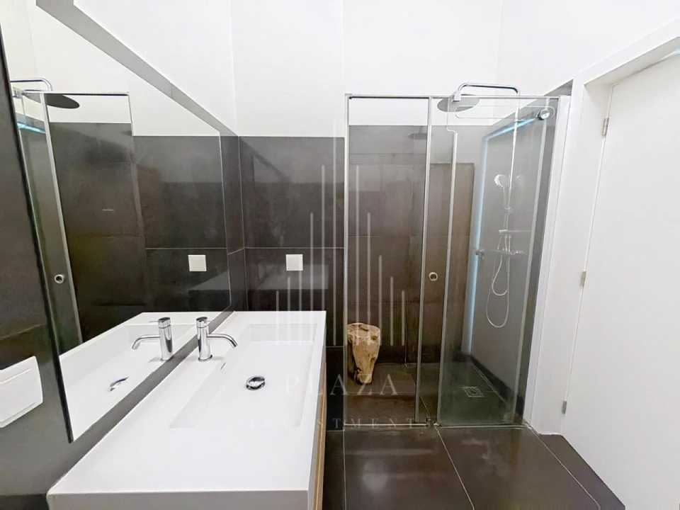 Apartamento T4 para Venda em Lordelo do Ouro e Massarelos Foto 19