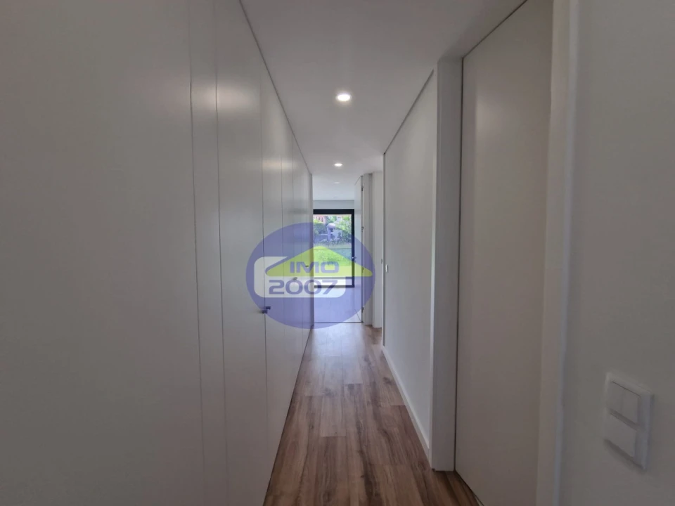 Apartamento T2 para Venda em Santa Maria da Feira, Travanca, Sanfins e Espargo Foto 11