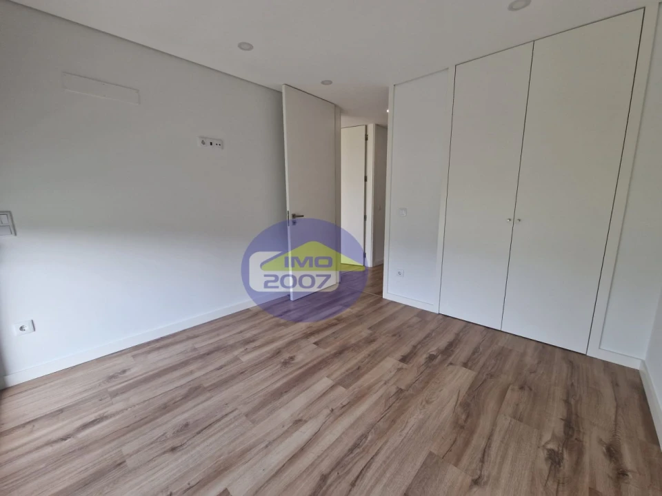 Apartamento T2 para Venda em Santa Maria da Feira, Travanca, Sanfins e Espargo Foto 13