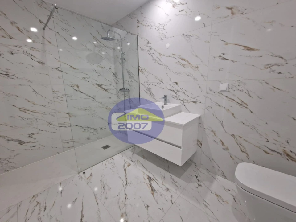 Apartamento T2 para Venda em Santa Maria da Feira, Travanca, Sanfins e Espargo Foto 17