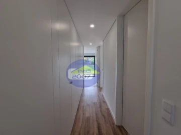 Apartamento T2 para Venda em Santa Maria da Feira, Travanca, Sanfins e Espargo