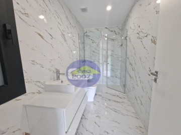 Apartamento T2 para Venda em Santa Maria da Feira, Travanca, Sanfins e Espargo