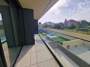 Apartamento T2 para Venda em Santa Maria da Feira, Travanca, Sanfins e Espargo