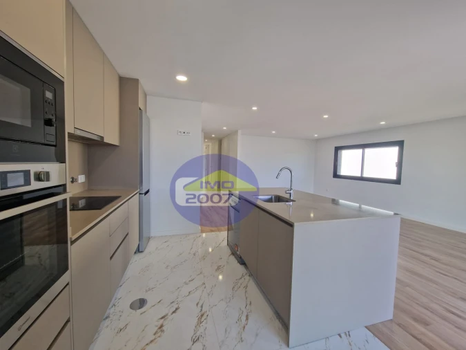 Apartamento T2 para Venda em Santa Maria da Feira, Travanca, Sanfins e Espargo Foto 3