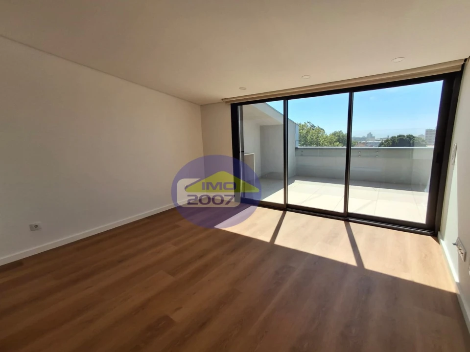 Apartamento T1 para Venda em Anta e Guetim Foto 11