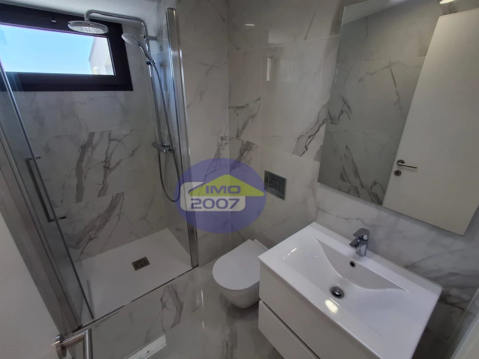 Apartamento T1 para Venda em Anta e Guetim Foto 13