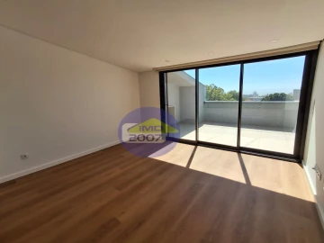 Apartamento T1 para Venda em Anta e Guetim