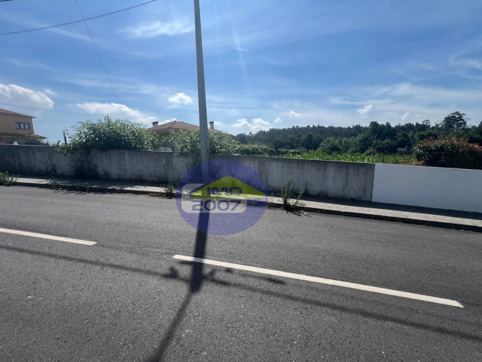 Terreno para Venda em Nogueira da Regedoura Foto 3