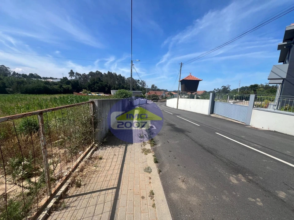 Terreno para Venda em Nogueira da Regedoura Foto 4