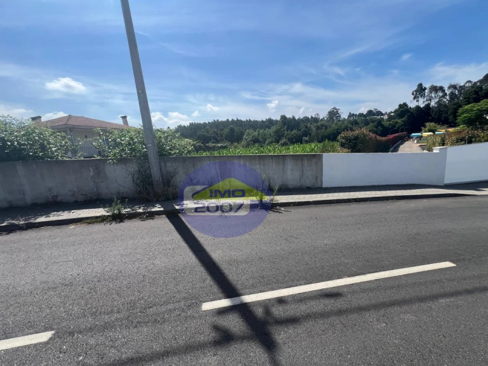 Terreno para Venda em Nogueira da Regedoura Foto 9