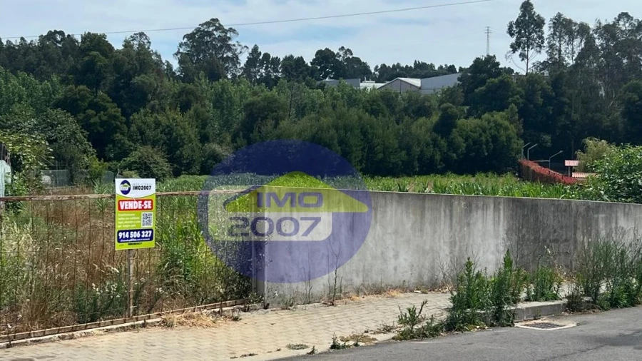 Terreno para Venda em Nogueira da Regedoura