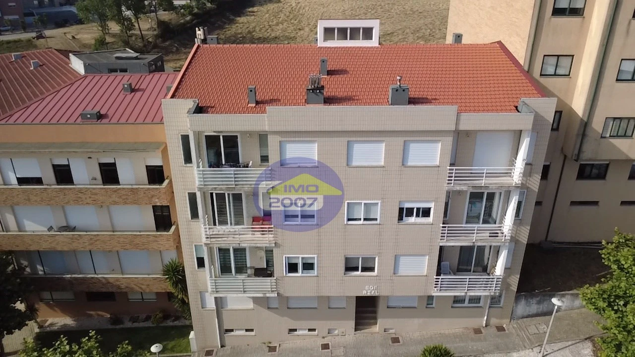 Apartamento T4 para Venda em São João de Ver Foto 1