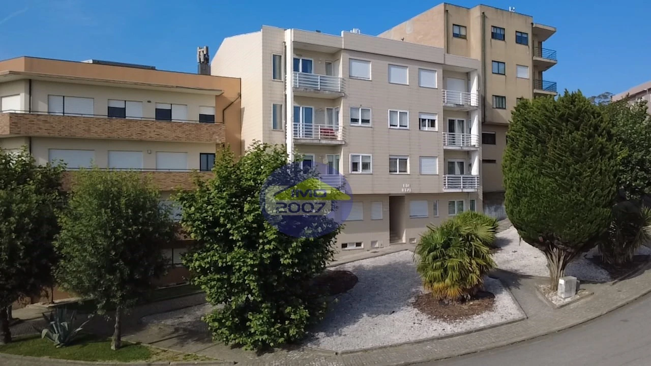 Apartamento T4 para Venda em São João de Ver Foto 2