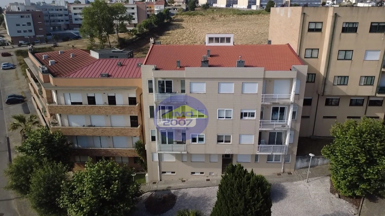 Apartamento T4 para Venda em São João de Ver Foto 3