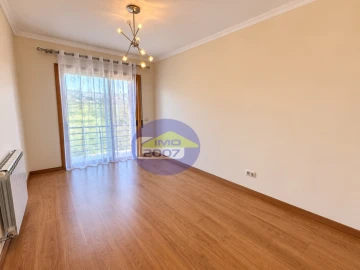 Apartamento T4 para Venda em São João de Ver