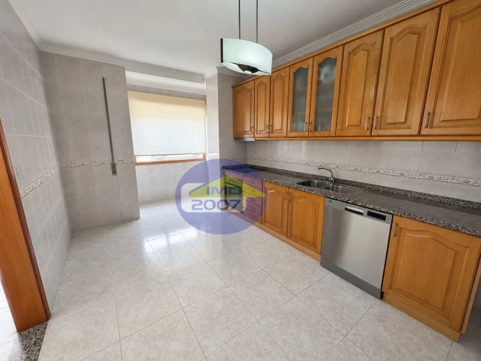 Apartamento T4 para Venda em São João de Ver Foto 7