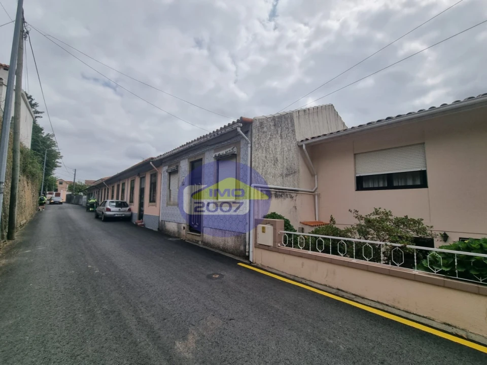Moradia T2 para Venda em Santa Maria da Feira, Travanca, Sanfins e Espargo Foto 1