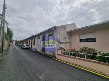 Moradia T2 para Venda em Santa Maria da Feira, Travanca, Sanfins e Espargo