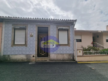 Moradia T2 para Venda em Santa Maria da Feira, Travanca, Sanfins e Espargo