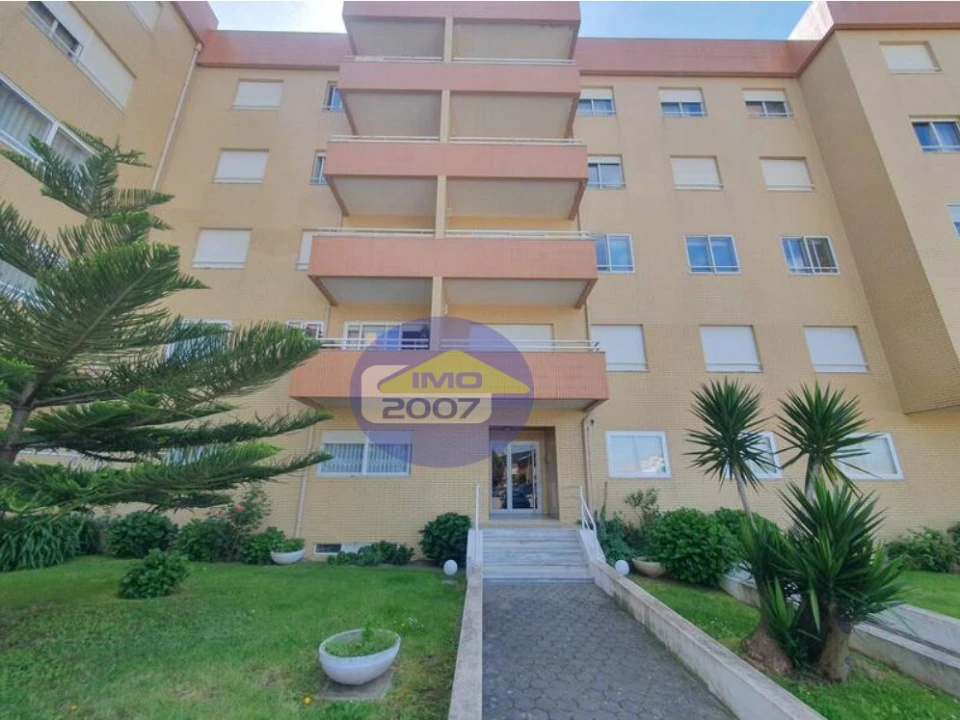 Apartamento T2 para Venda em Arcozelo Foto 1