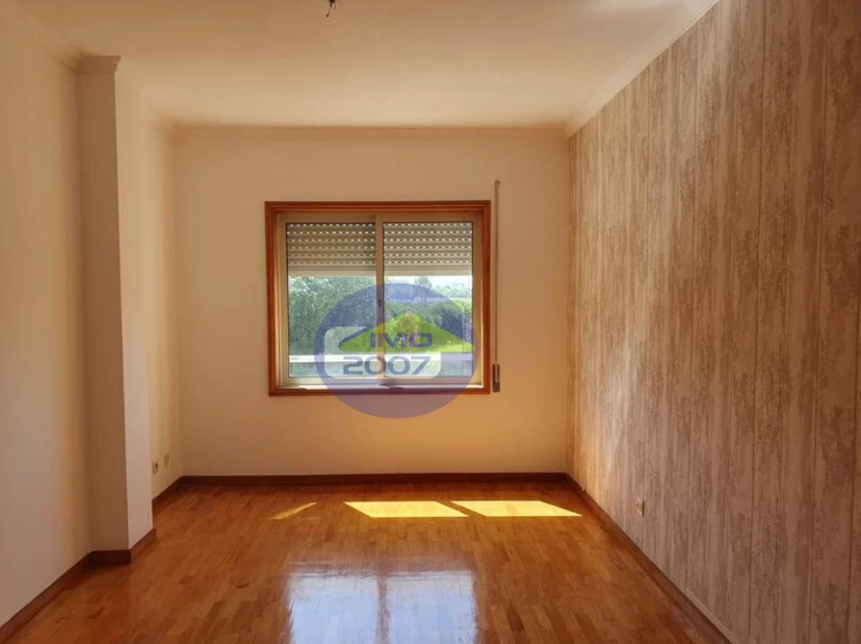Apartamento T2 para Venda em Arcozelo Foto 6