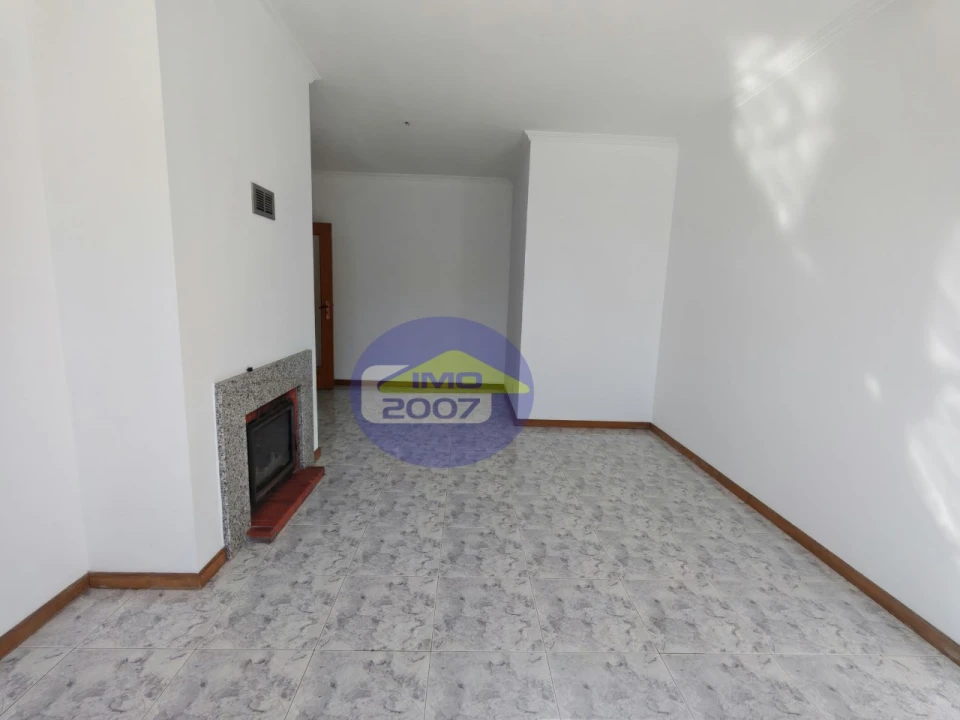 Apartamento T2 para Venda em Arcozelo Foto 13