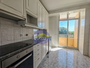 Apartamento T2 para Venda em Arcozelo