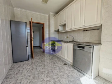 Apartamento T2 para Venda em Arcozelo