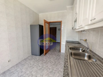 Apartamento T2 para Venda em Arcozelo